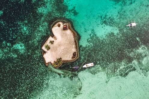 Pieniędzy szukamy nawet u biednych. Dlaczego mistrzostwa świata są na Filipinach?