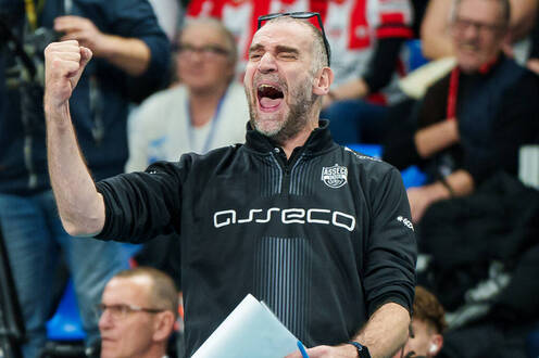 Massimo Botti: Jestem nerdem, który potrzebuje ucieczki w inne światy [WYWIAD]