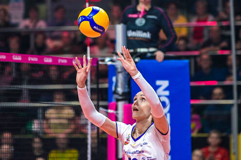 Fanka klocków, która chciałaby zjeść kolację z Dawidem Podsiadłą. Katarzyna Wenerska w Siatkarskich Perłach