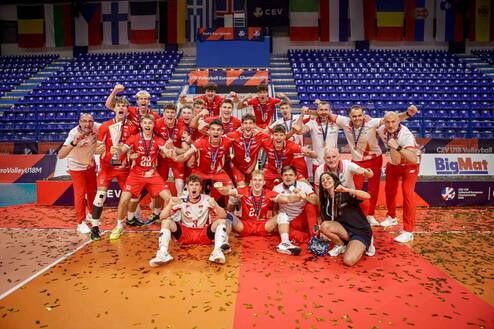 Jacek Nawrocki po mistrzowie Europy z reprezentacją Polski U-18: Dziś z młodzieżą pracuje się trudniej…