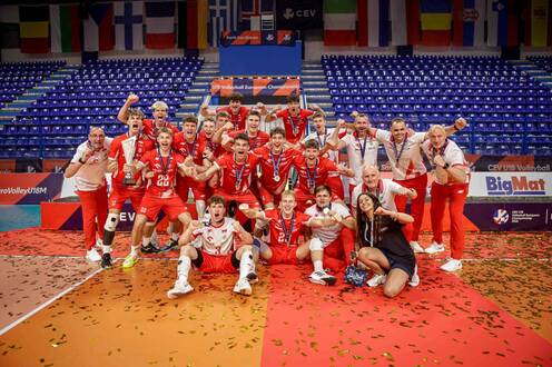 Jacek Nawrocki po mistrzowie Europy z reprezentacją Polski U-18: Dziś z młodzieżą pracuje się trudniej…