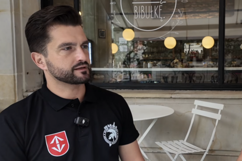 Został trenerem w wieku 19 lat. Konrad Cop o pracy z gwiazdami, „morzu rekinów” i wartościach w siatkówce